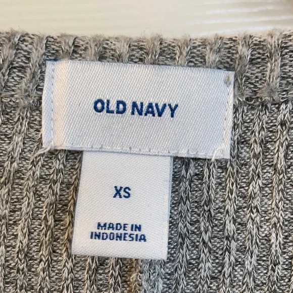 Old Navy Henley TOP long sleeve powder gray super SOFT NWT extra small - Picture 2 of 8